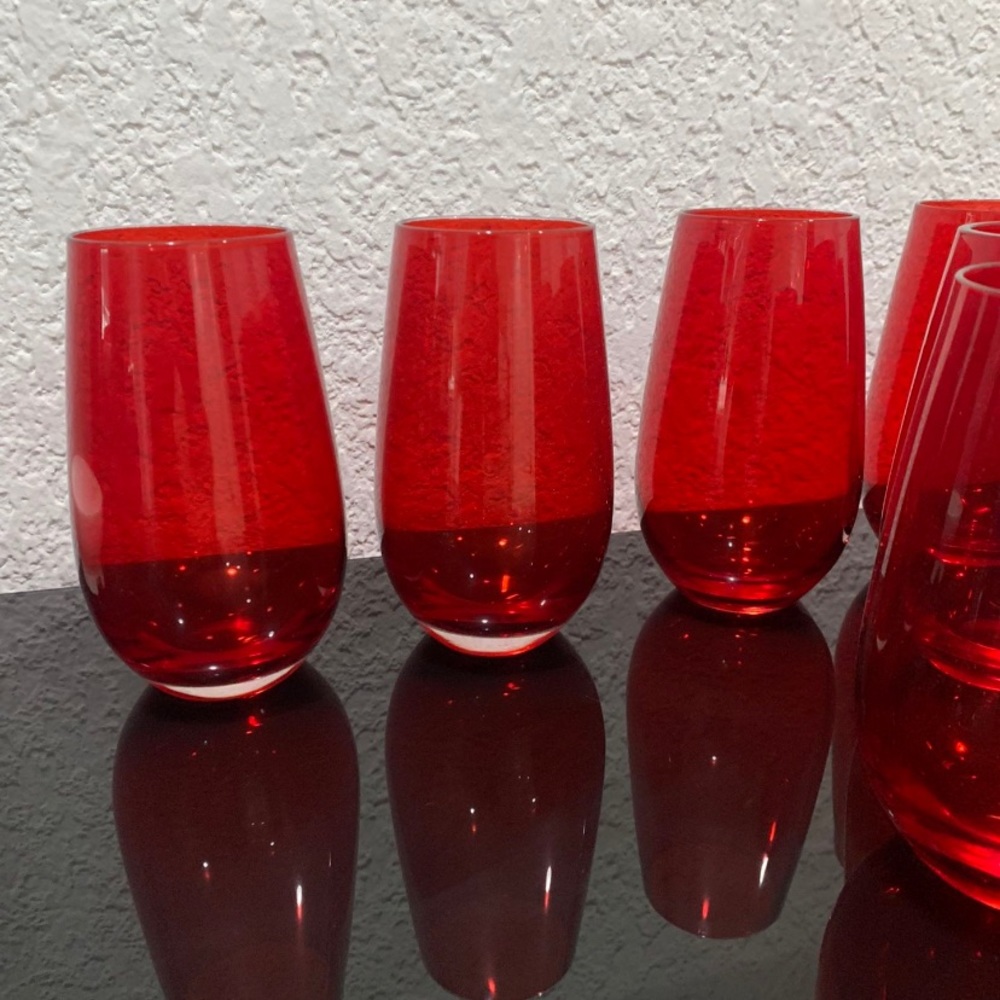 8 Red Glasses